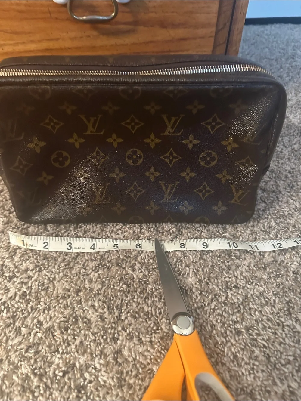 Louis Vuitton Monogram Canvas  Trouse 28 toiletry bag